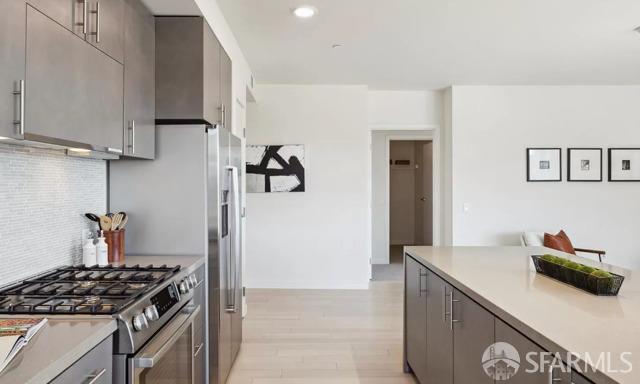 Detail Gallery Image 6 of 58 For 51 Innes Ct #408,  San Francisco,  CA 94124 - 2 Beds | 2 Baths