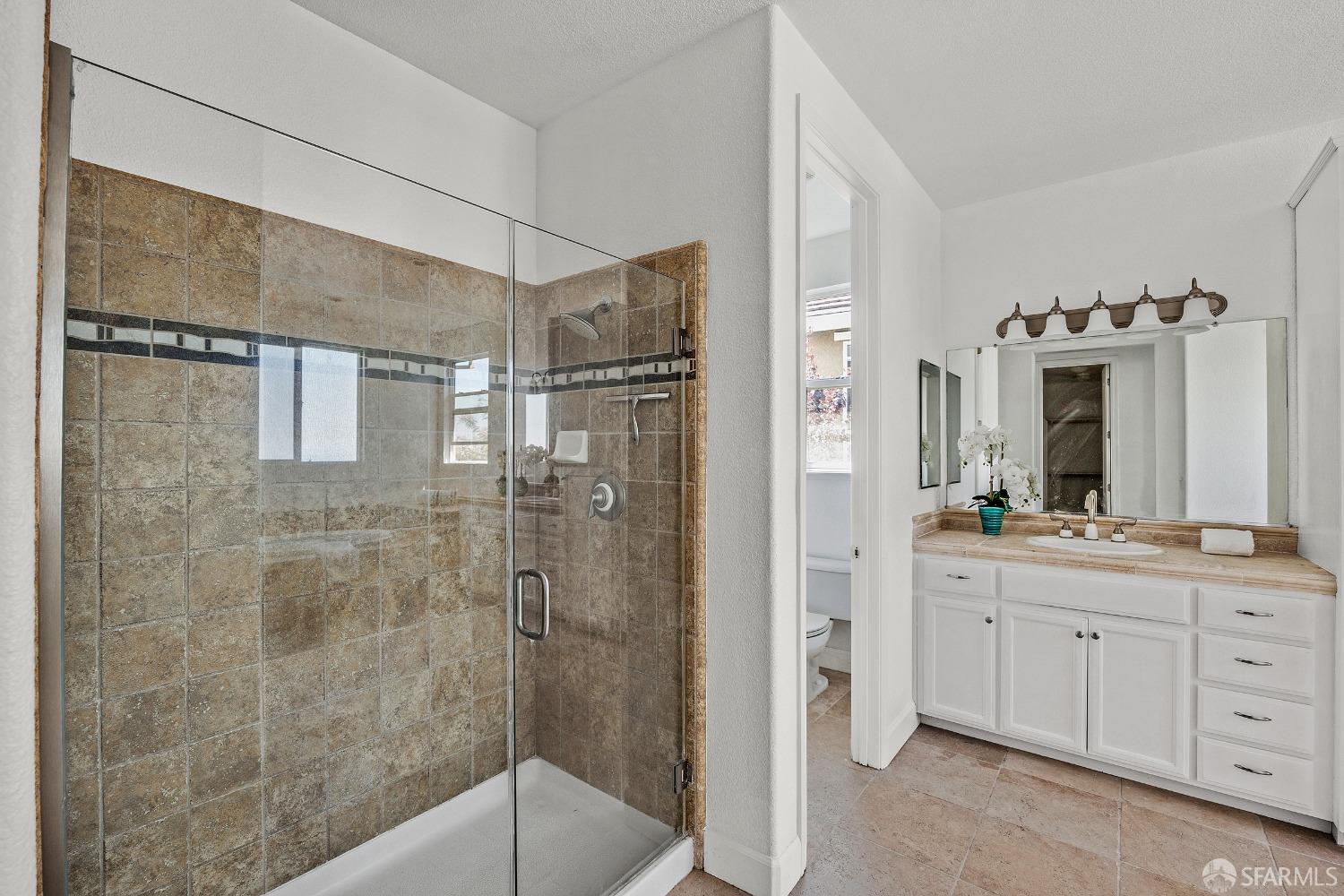 Detail Gallery Image 31 of 54 For 1540 Rio Verde Cir, Bay Point,  CA 94565 - 5 Beds | 3/1 Baths