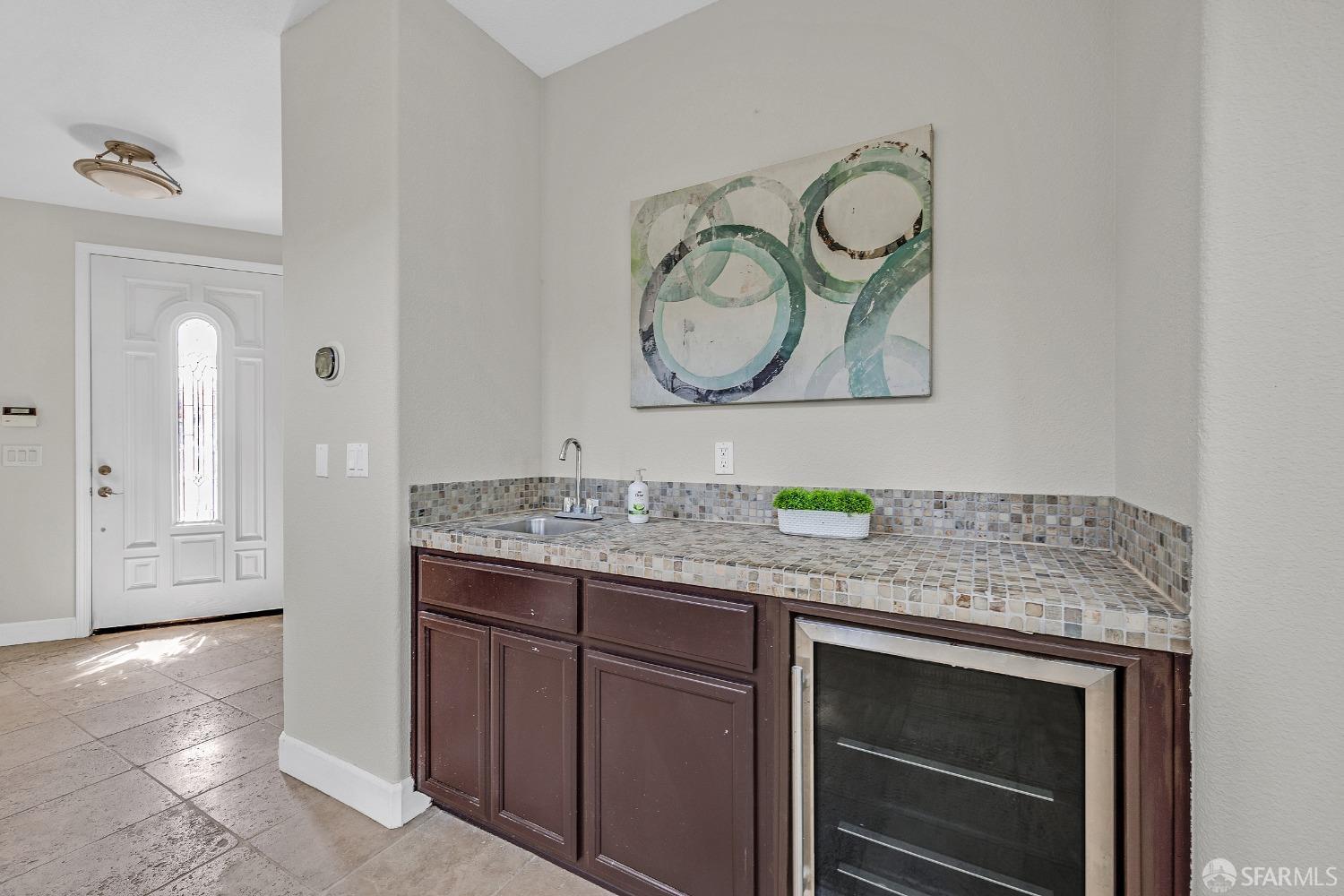 Detail Gallery Image 42 of 54 For 1540 Rio Verde Cir, Bay Point,  CA 94565 - 5 Beds | 3/1 Baths