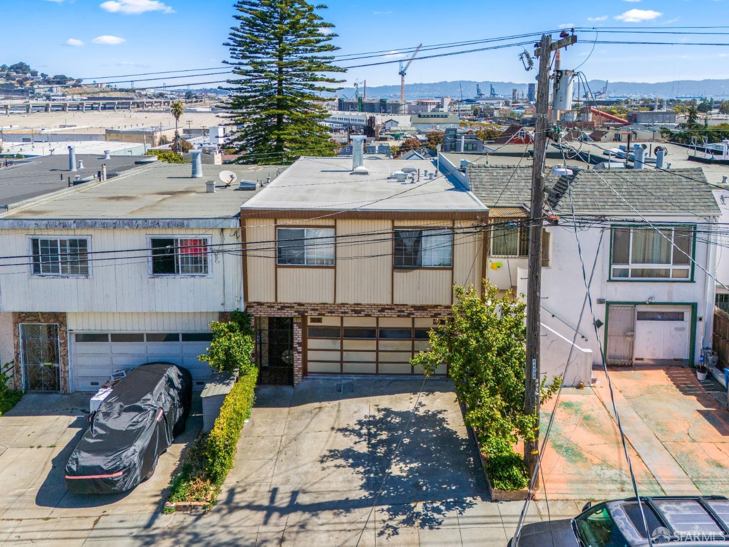 Detail Gallery Image 11 of 29 For 2058 Quesada Ave, San Francisco,  CA 94124 - 4 Beds | 2 Baths