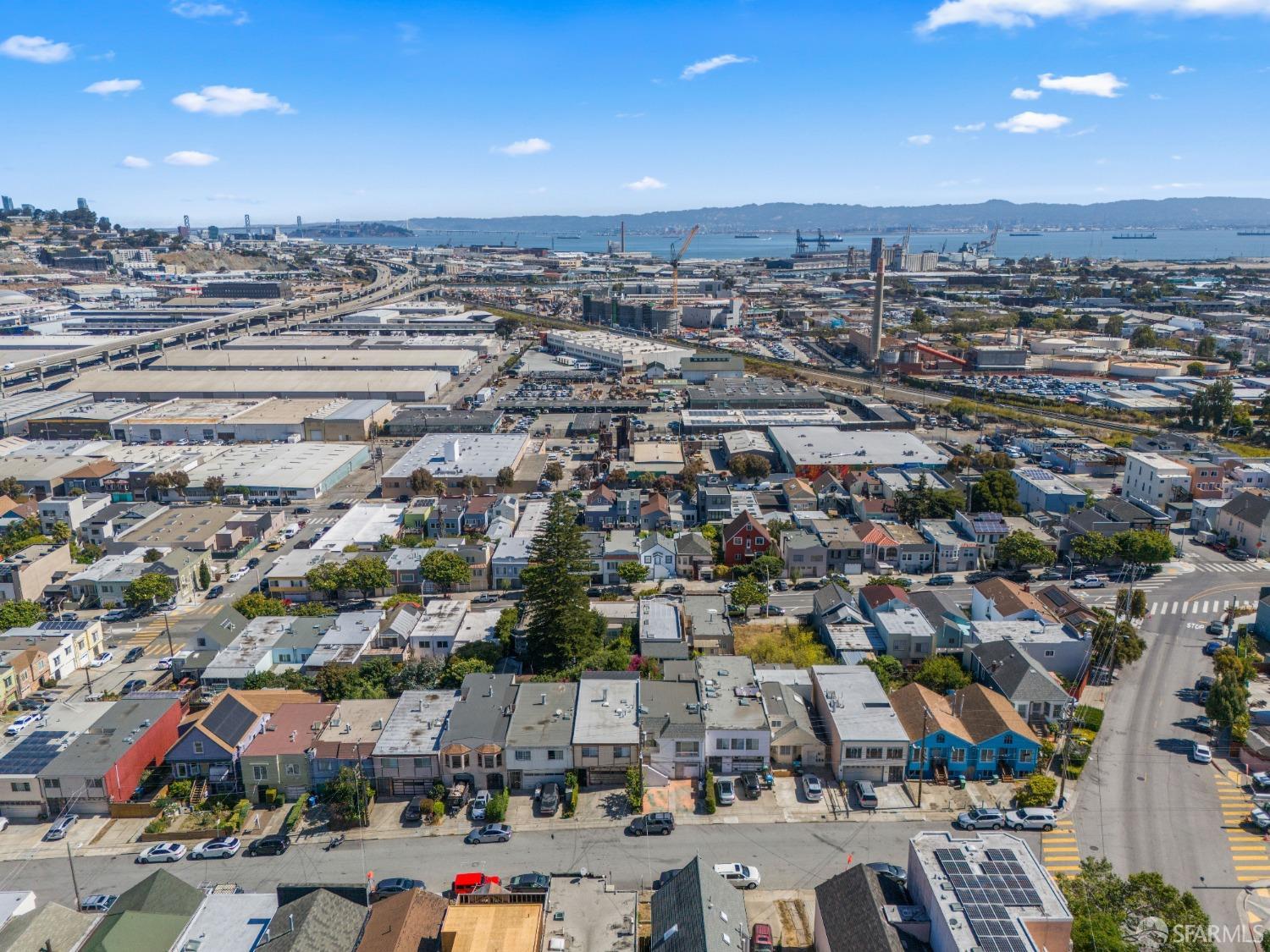 Detail Gallery Image 25 of 29 For 2058 Quesada Ave, San Francisco,  CA 94124 - 4 Beds | 2 Baths