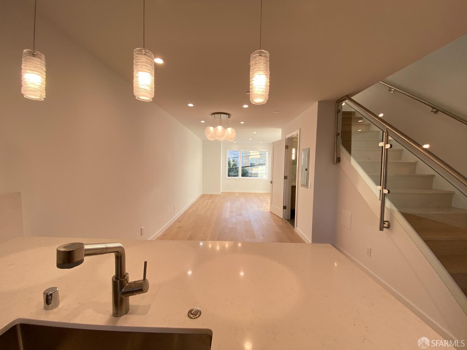 Detail Gallery Image 5 of 27 For 3491 Balboa St #104,  San Francisco,  CA 94121 - 3 Beds | 3/1 Baths