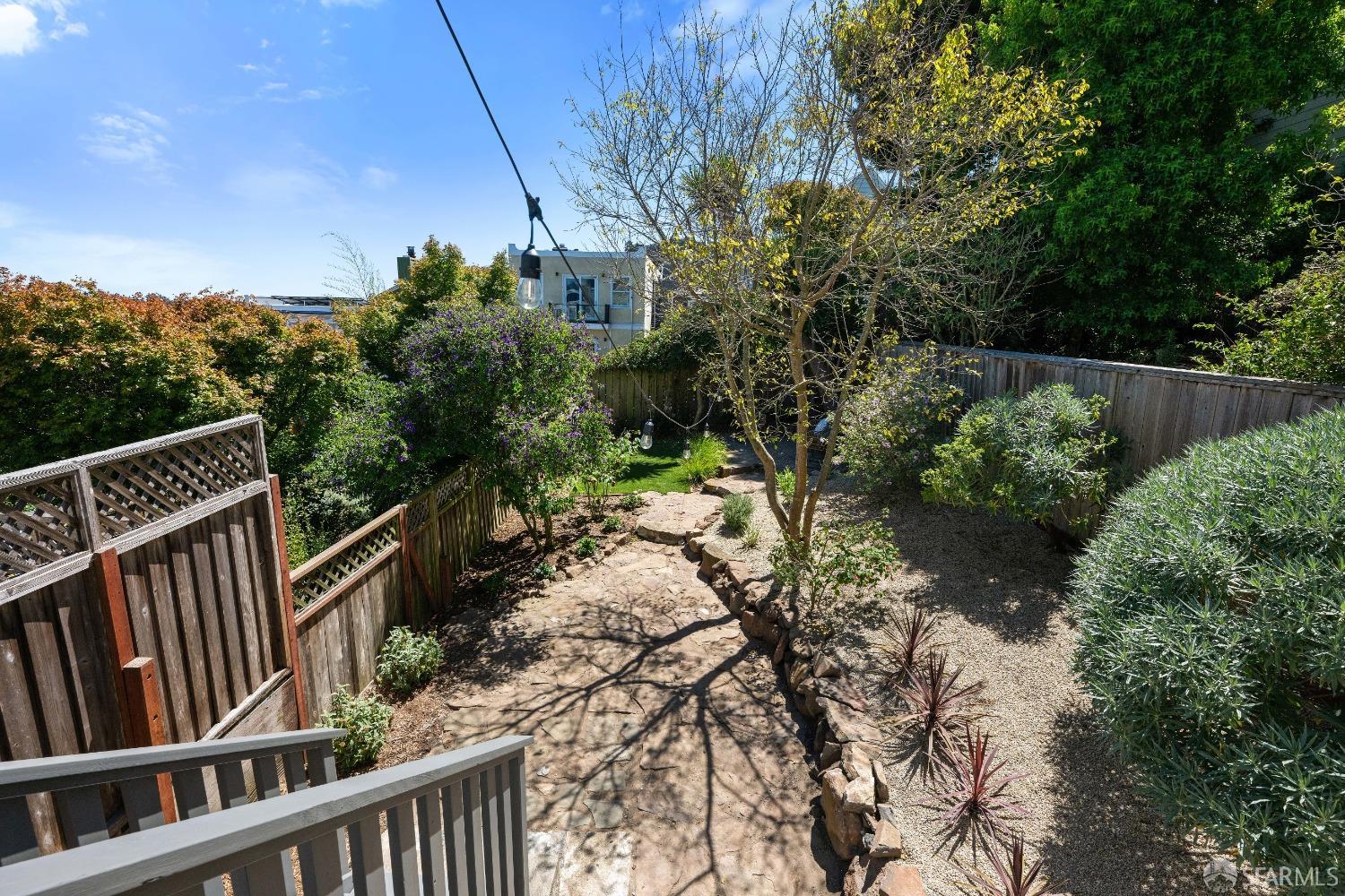 Detail Gallery Image 17 of 20 For 4455 23rd St, San Francisco,  CA 94114 - 3 Beds | 1/1 Baths