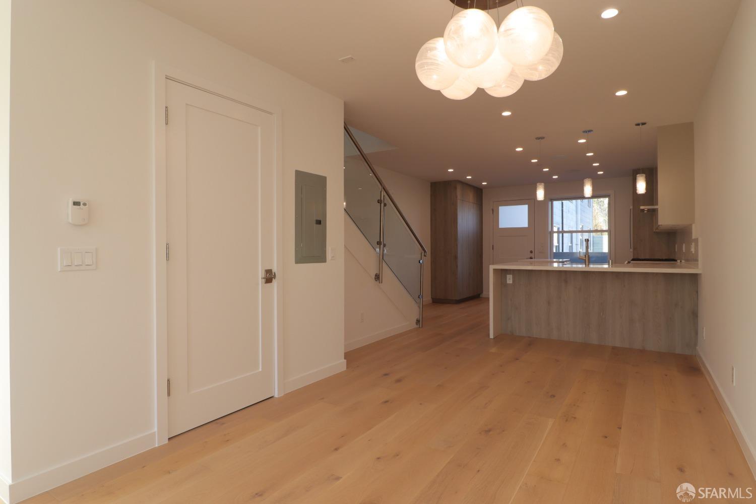 Detail Gallery Image 8 of 27 For 3491 Balboa St #104,  San Francisco,  CA 94121 - 3 Beds | 3/1 Baths