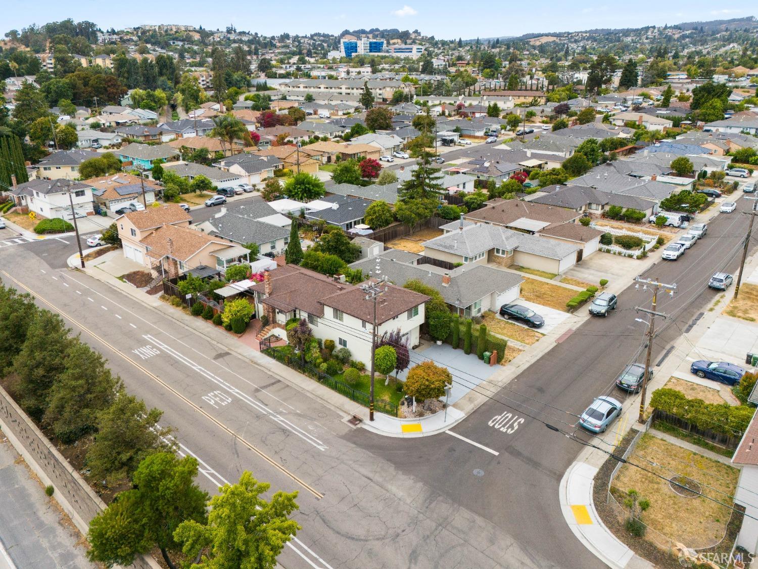 Detail Gallery Image 38 of 44 For 2868 Norbridge Ave, Castro Valley,  CA 94546 - 3 Beds | 2 Baths