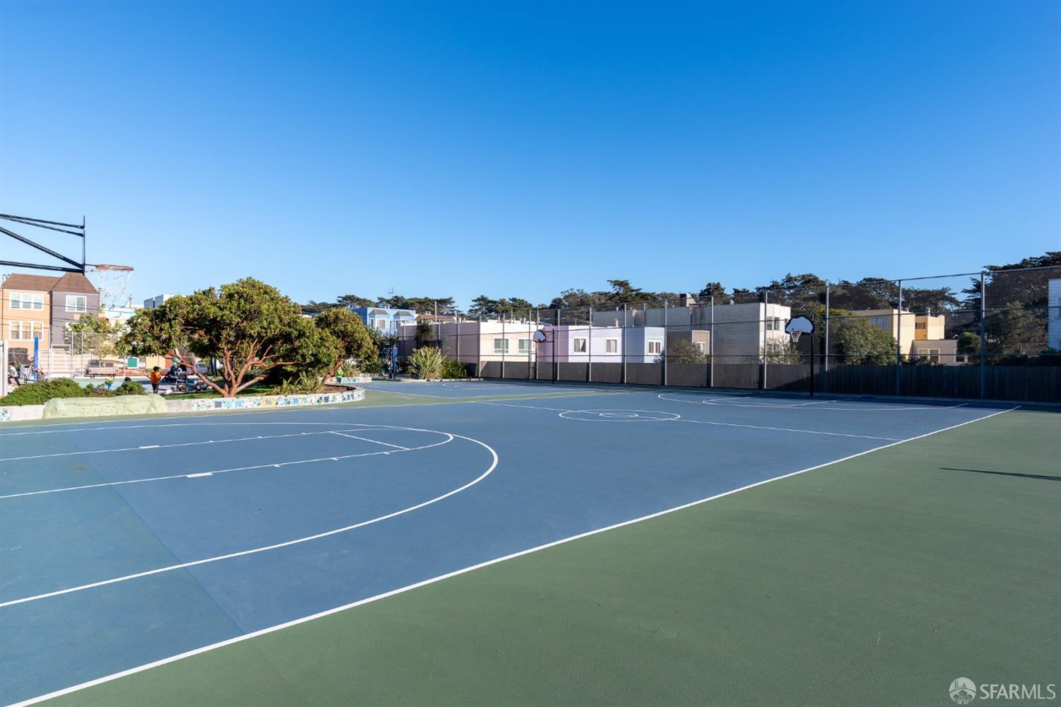 Detail Gallery Image 74 of 82 For 3491 Balboa St #5,  San Francisco,  CA 94121 - 4 Beds | 3/1 Baths