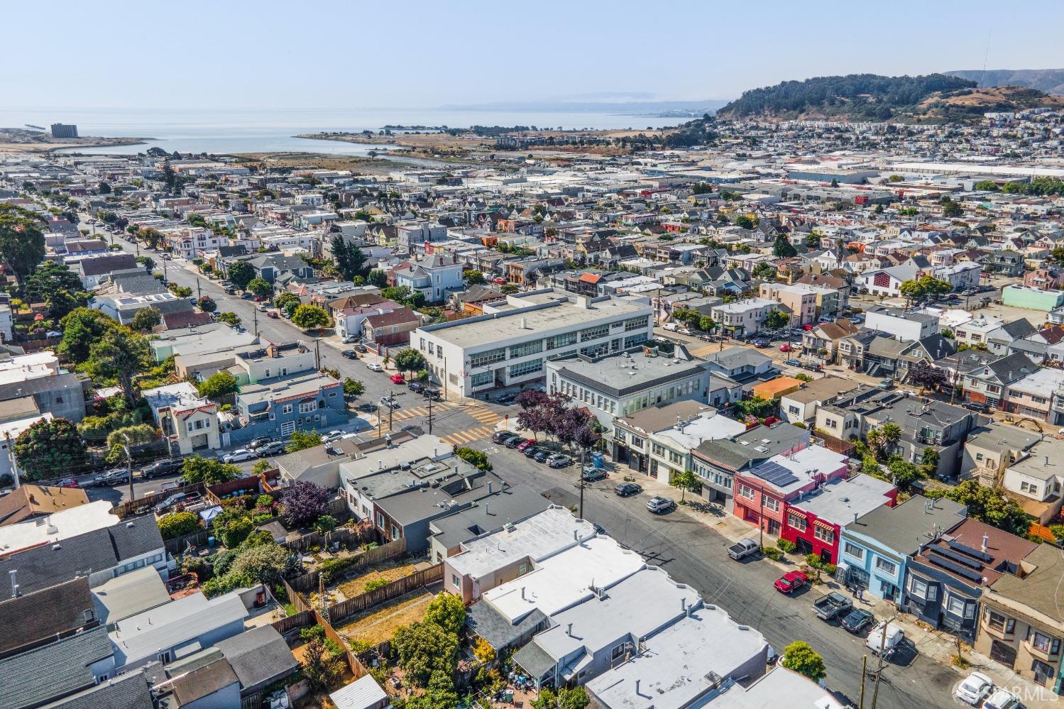 Detail Gallery Image 33 of 38 For 1623 Quesada Ave, San Francisco,  CA 94124 - 4 Beds | 2/1 Baths