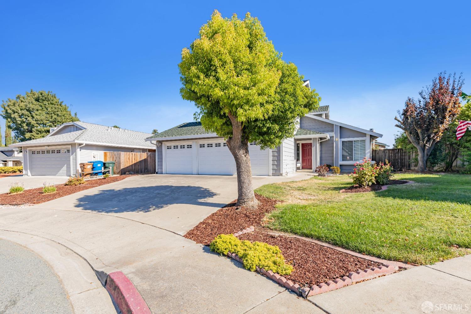 Detail Gallery Image 2 of 37 For 4623 Silvercrest St, Antioch,  CA 94531 - 3 Beds | 2/1 Baths