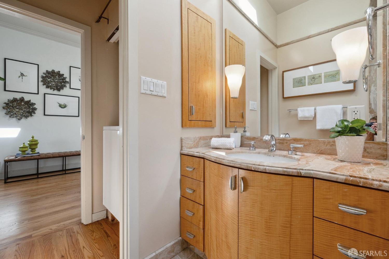 Detail Gallery Image 35 of 48 For 712 Bay St, San Francisco,  CA 94109 - 2 Beds | 1 Baths