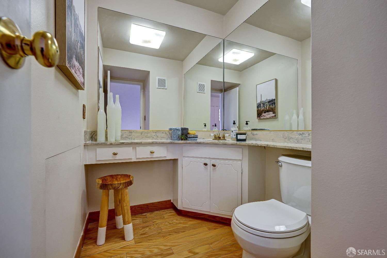 Detail Gallery Image 10 of 69 For 612 Fathom Dr, San Mateo,  CA 94404 - 3 Beds | 2/1 Baths