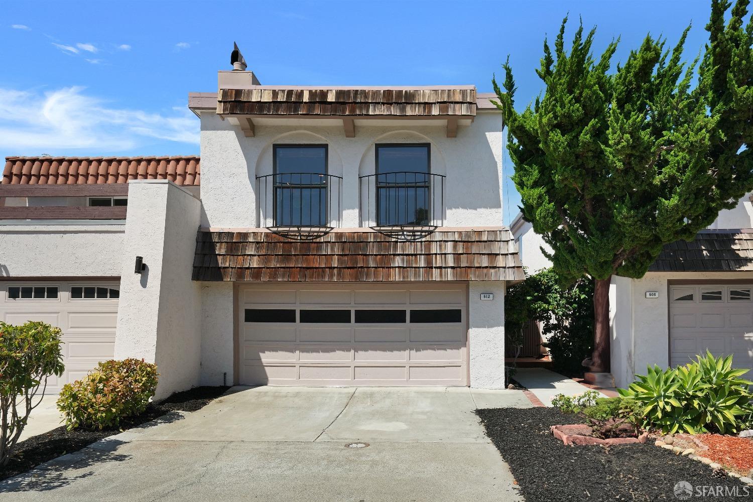 Detail Gallery Image 3 of 69 For 612 Fathom Dr, San Mateo,  CA 94404 - 3 Beds | 2/1 Baths