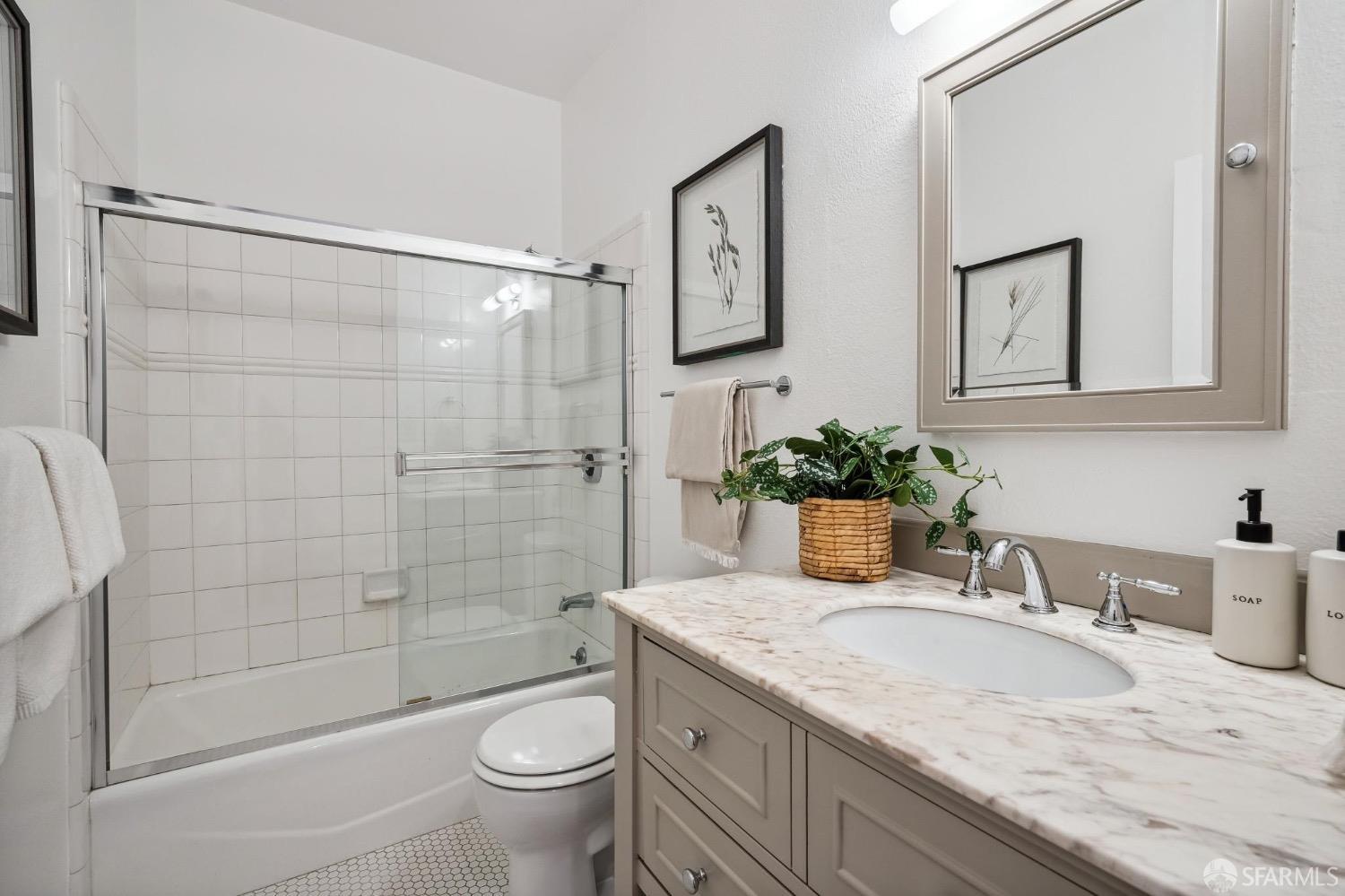 Detail Gallery Image 23 of 42 For 190 Cervantes Blvd #103,  San Francisco,  CA 94123 - 1 Beds | 1 Baths