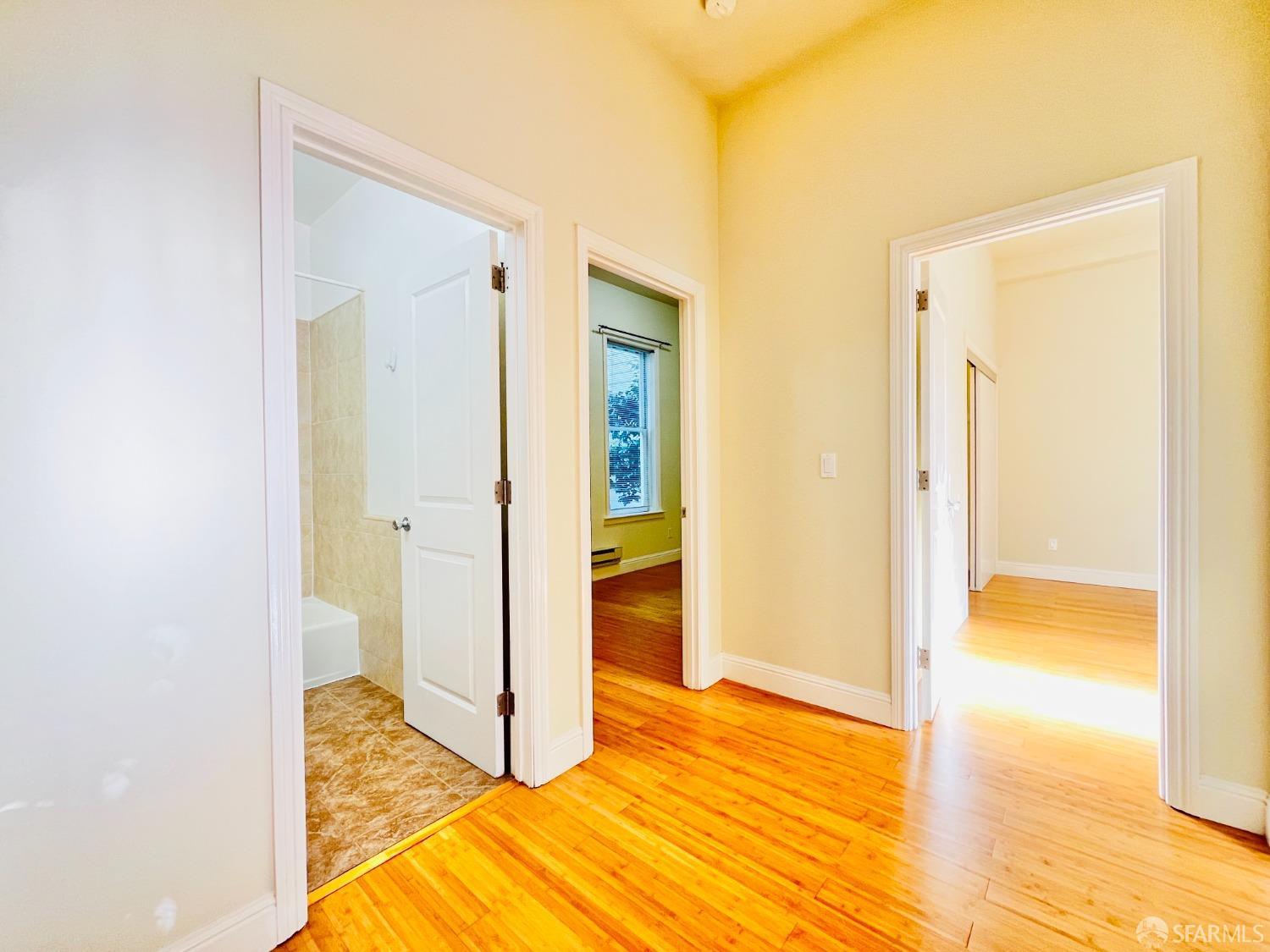 Detail Gallery Image 6 of 52 For 803 Shotwell St, San Francisco,  CA 94110 - 2 Beds | 2 Baths