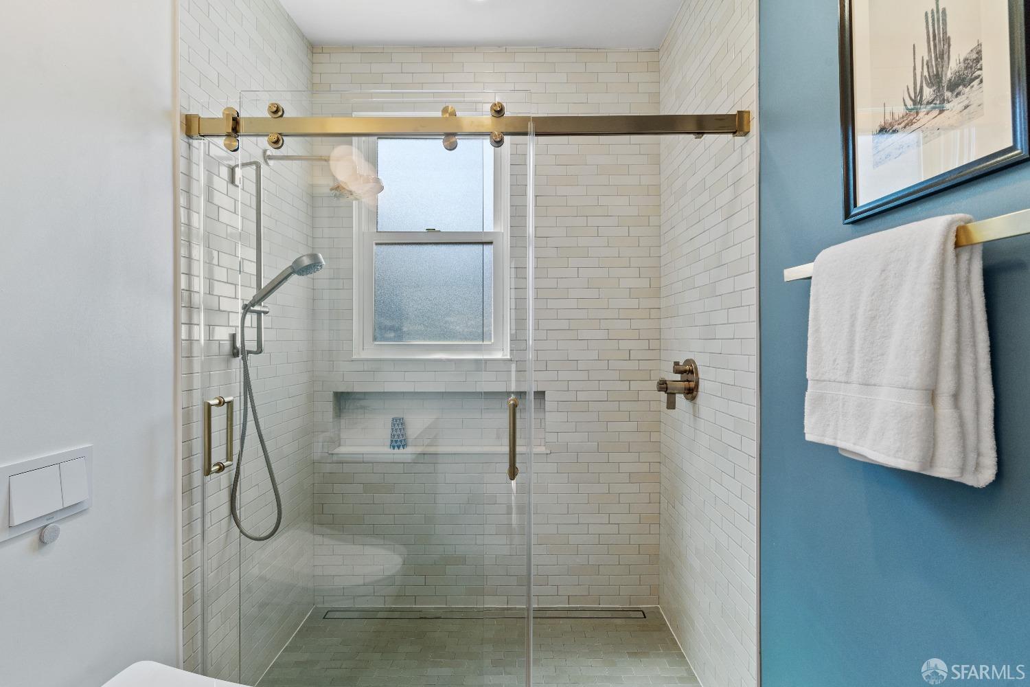 Detail Gallery Image 24 of 49 For 1156 Treat Ave #B,  San Francisco,  CA 94110 - 3 Beds | 1/1 Baths