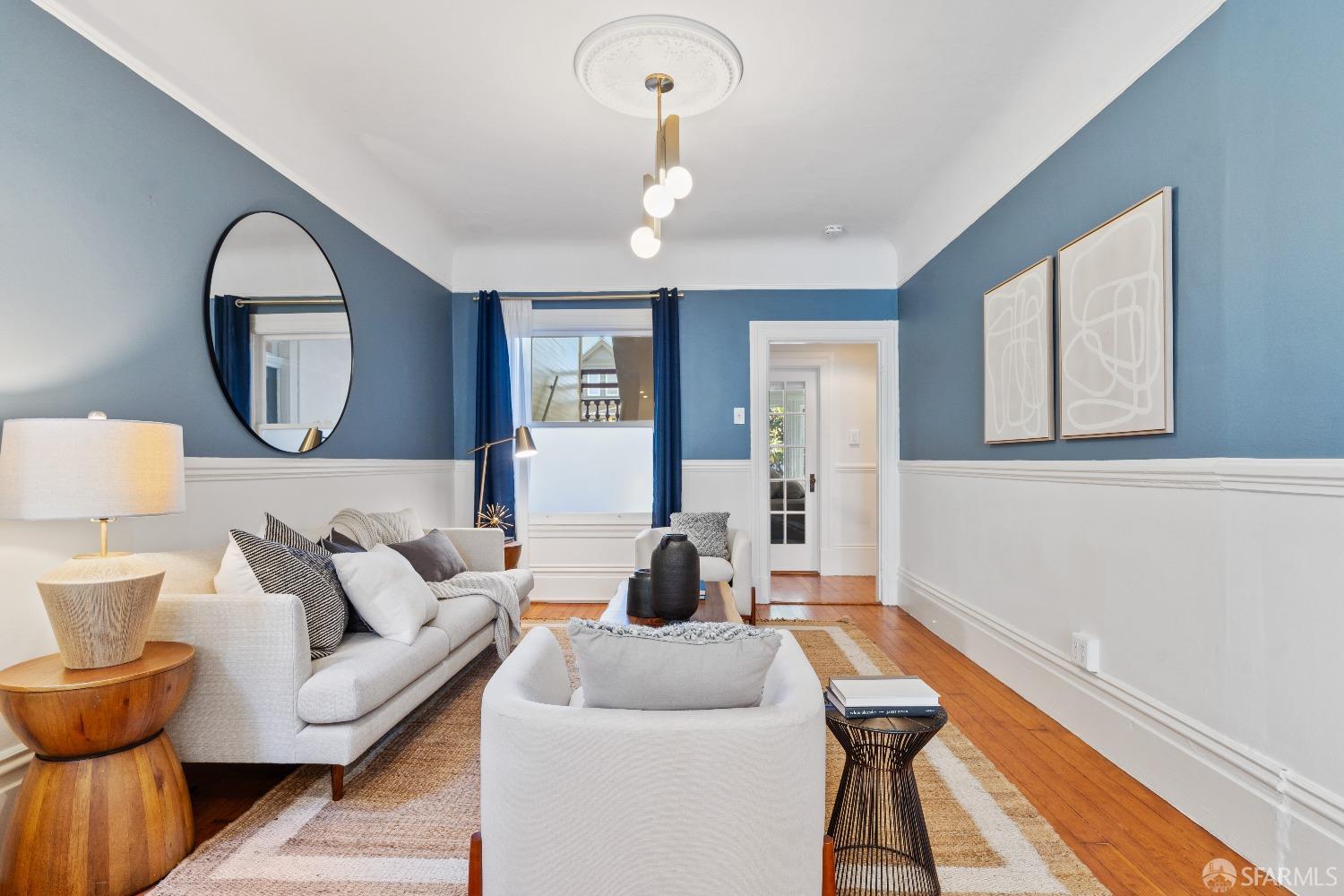 Detail Gallery Image 3 of 49 For 1156 Treat Ave #B,  San Francisco,  CA 94110 - 3 Beds | 1/1 Baths