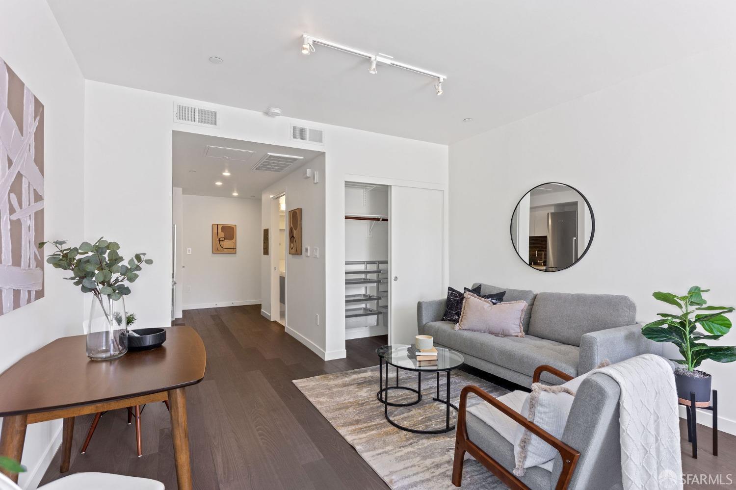 Detail Gallery Image 2 of 42 For 1515 15th St #206,  San Francisco,  CA 94103 - 0 Beds | 1 Baths