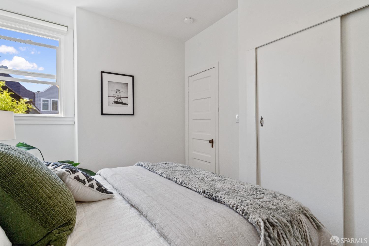 Detail Gallery Image 29 of 49 For 1156 Treat Ave #B,  San Francisco,  CA 94110 - 3 Beds | 1/1 Baths