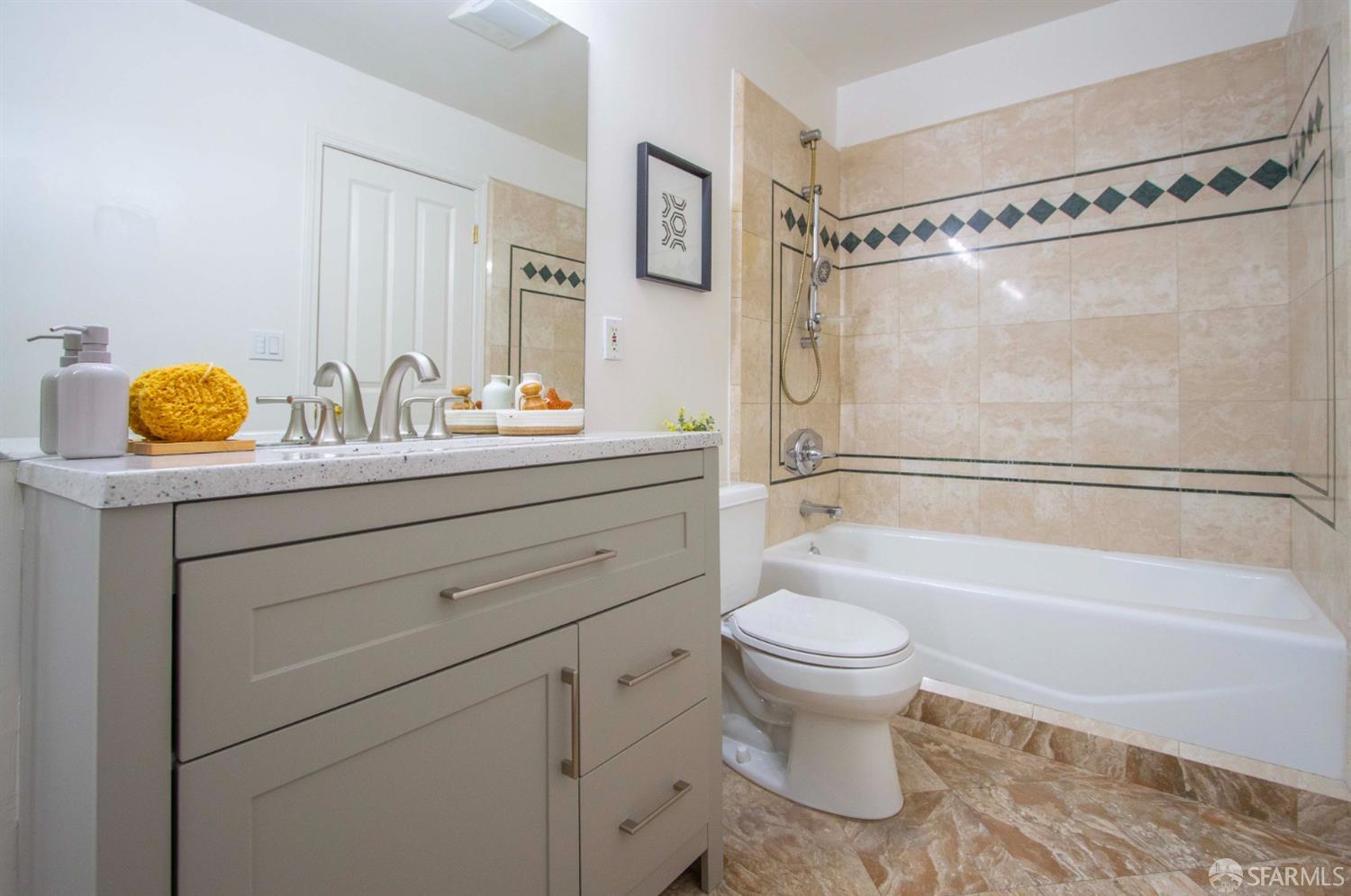 Detail Gallery Image 28 of 38 For 1623 Quesada Ave, San Francisco,  CA 94124 - 4 Beds | 2/1 Baths