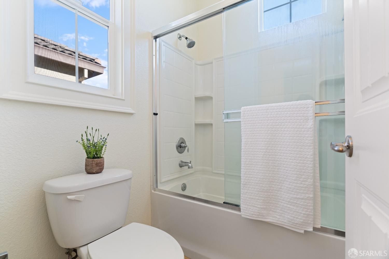 Detail Gallery Image 27 of 46 For 2974 Pilar Ridge Dr, Bay Point,  CA 94565 - 4 Beds | 3/1 Baths