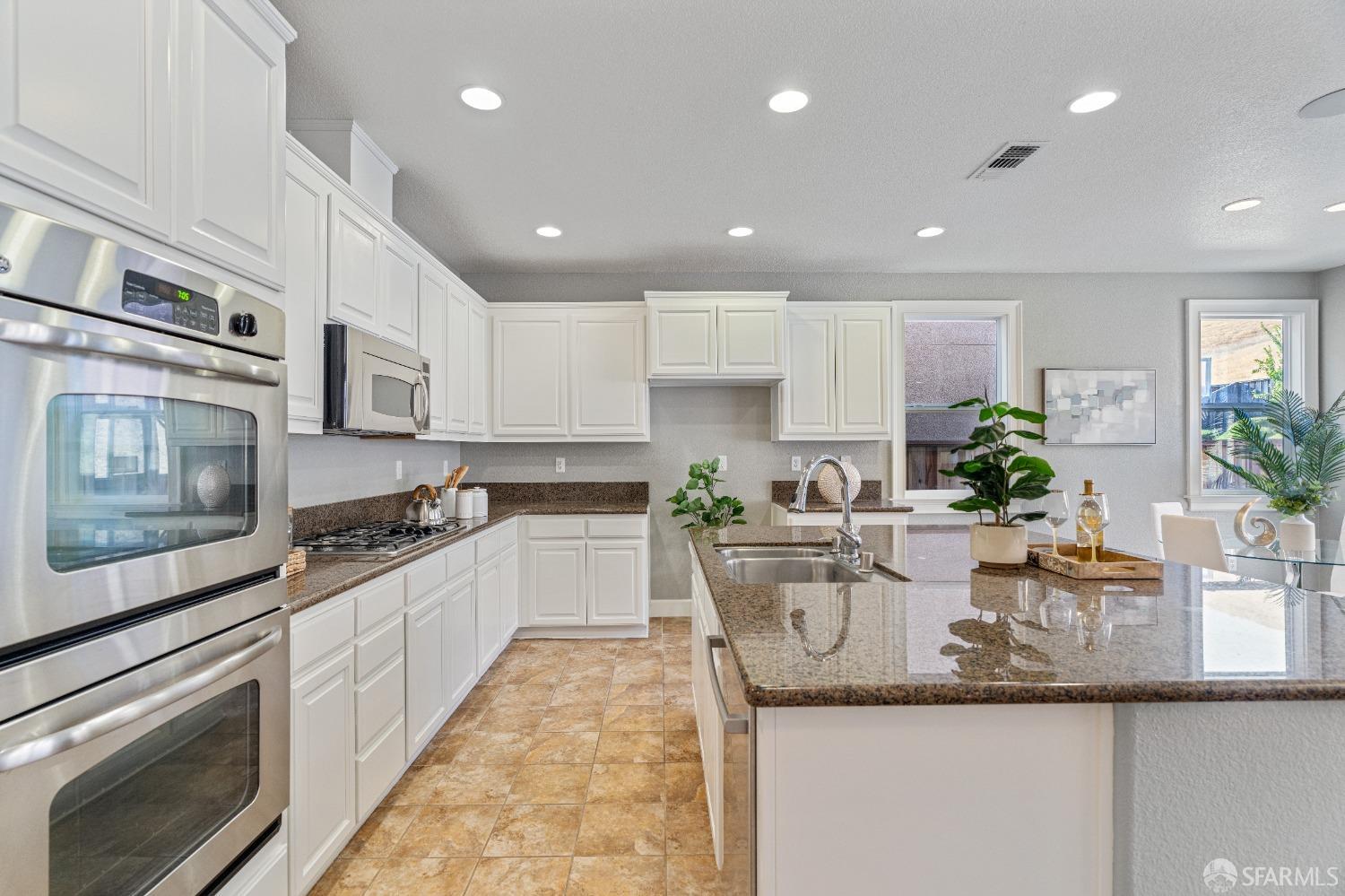 Detail Gallery Image 21 of 46 For 2974 Pilar Ridge Dr, Bay Point,  CA 94565 - 4 Beds | 3/1 Baths