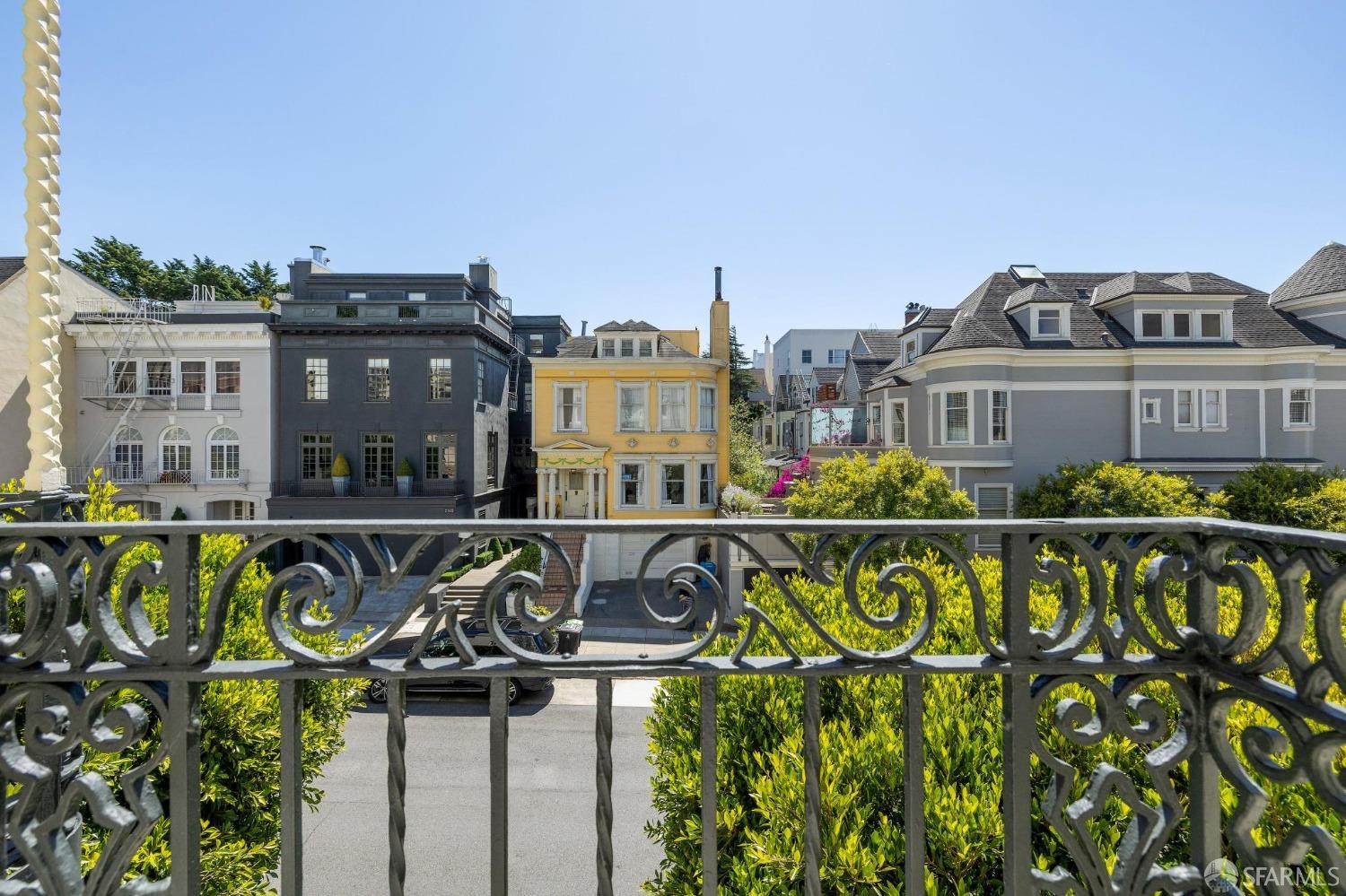 Detail Gallery Image 10 of 59 For 2170 Jackson St #1,  San Francisco,  CA 94115 - 3 Beds | 3/1 Baths