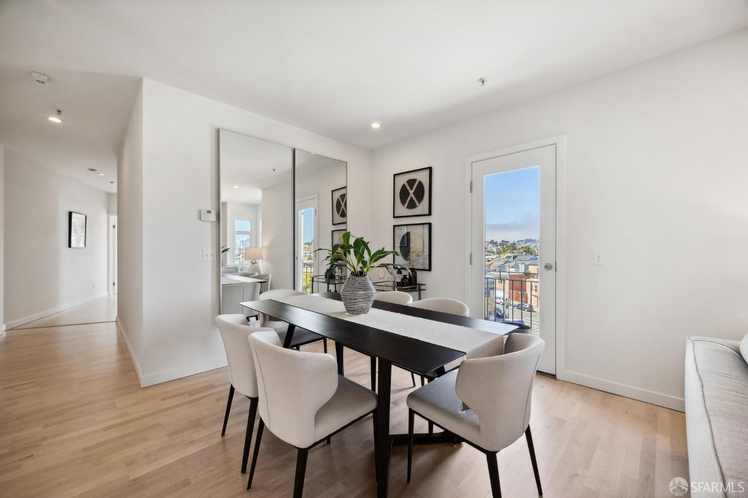 Detail Gallery Image 13 of 44 For 4343 3rd St #403,  San Francisco,  CA 94124 - 3 Beds | 2 Baths