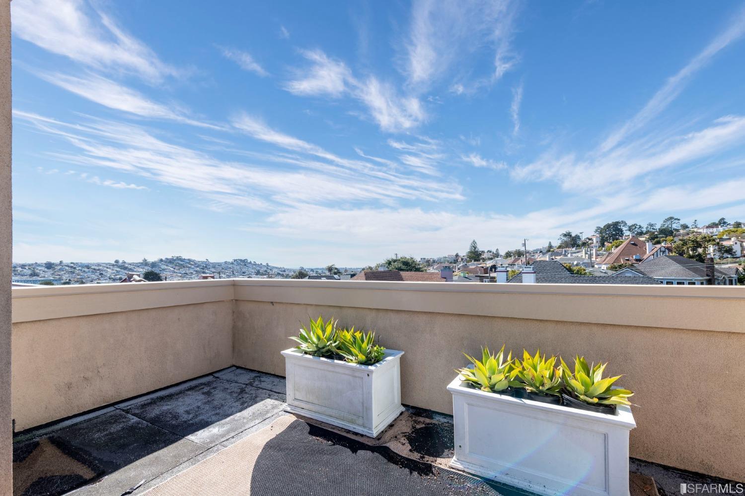 Detail Gallery Image 22 of 40 For 178 Ridgewood Ave a,  San Francisco,  CA 94112 - 2 Beds | 2 Baths