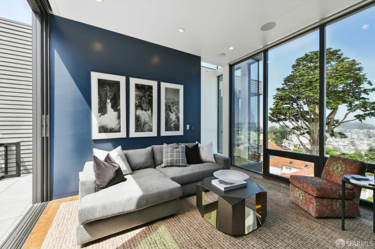 Detail Gallery Image 43 of 99 For 98 Crown Terrace, San Francisco,  CA 94114 - 4 Beds | 3/1 Baths