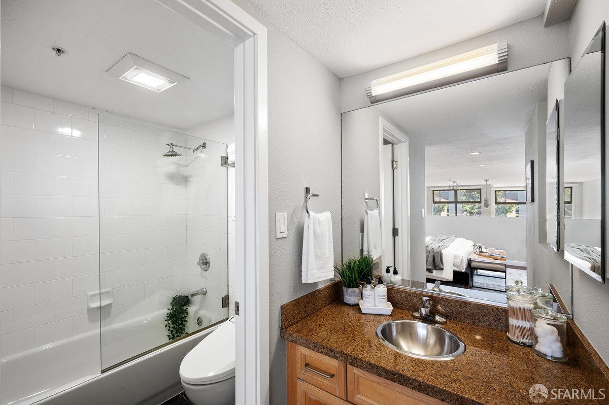 Detail Gallery Image 14 of 22 For 2068 3rd St #5,  San Francisco,  CA 94107 - 1 Beds | 2 Baths