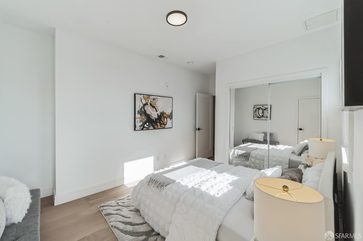 Detail Gallery Image 9 of 34 For 1492 Larkin St #6,  San Francisco,  CA 94109 - 2 Beds | 2 Baths