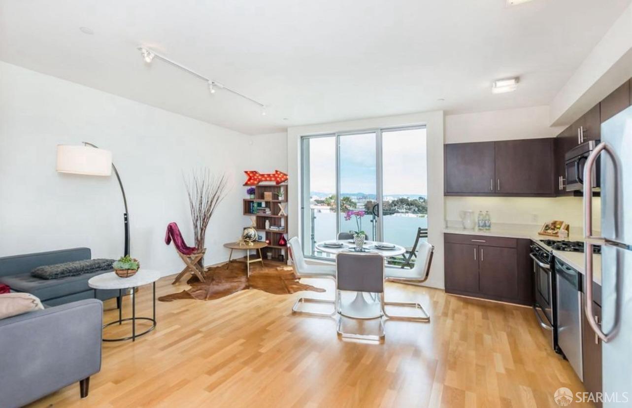 Detail Gallery Image 3 of 5 For 380 14th St #506,  San Francisco,  CA 94103 - 2 Beds | 2 Baths