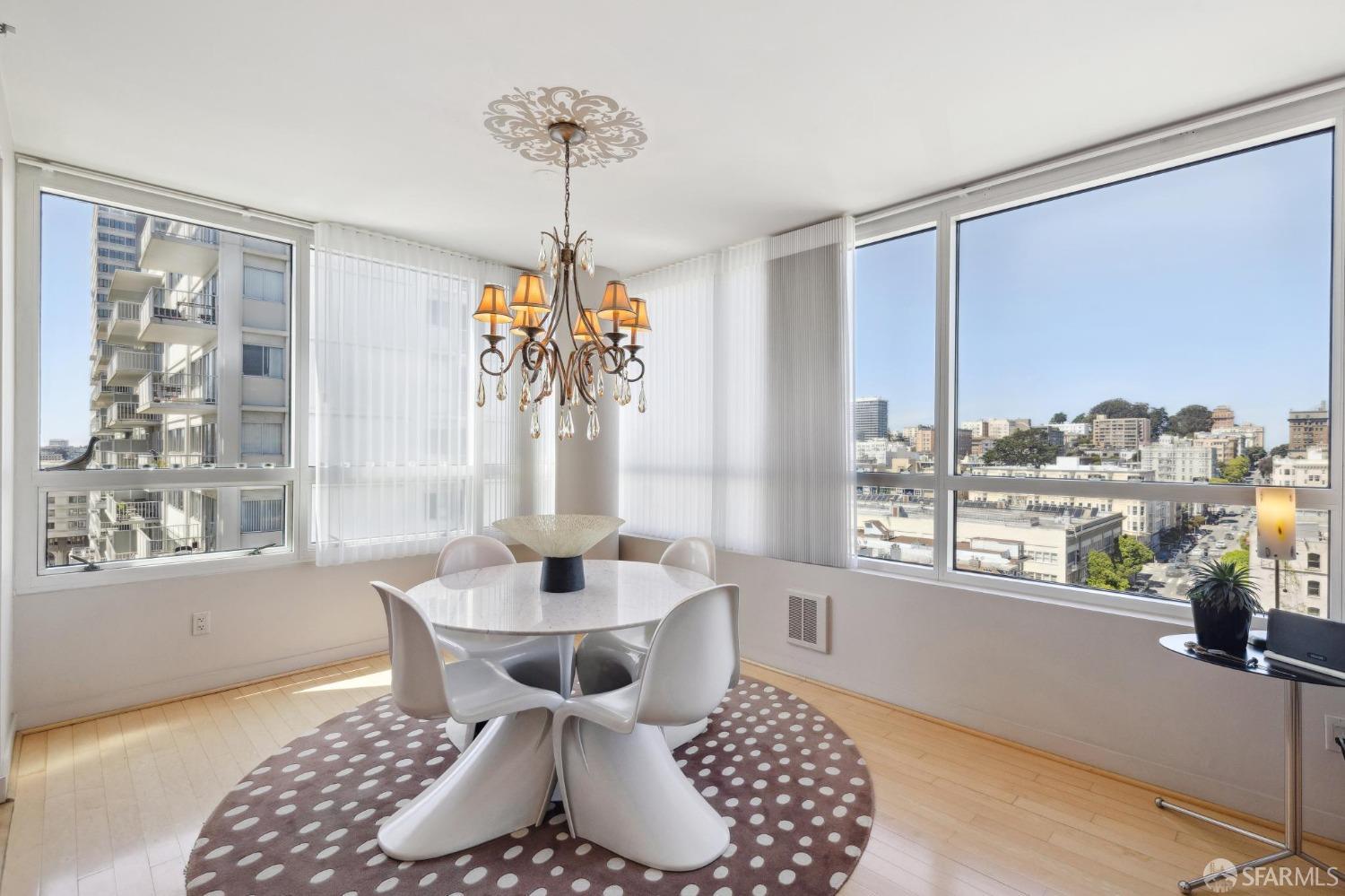 Detail Gallery Image 9 of 60 For 1388 Gough St #1201,  San Francisco,  CA 94109 - 2 Beds | 2 Baths