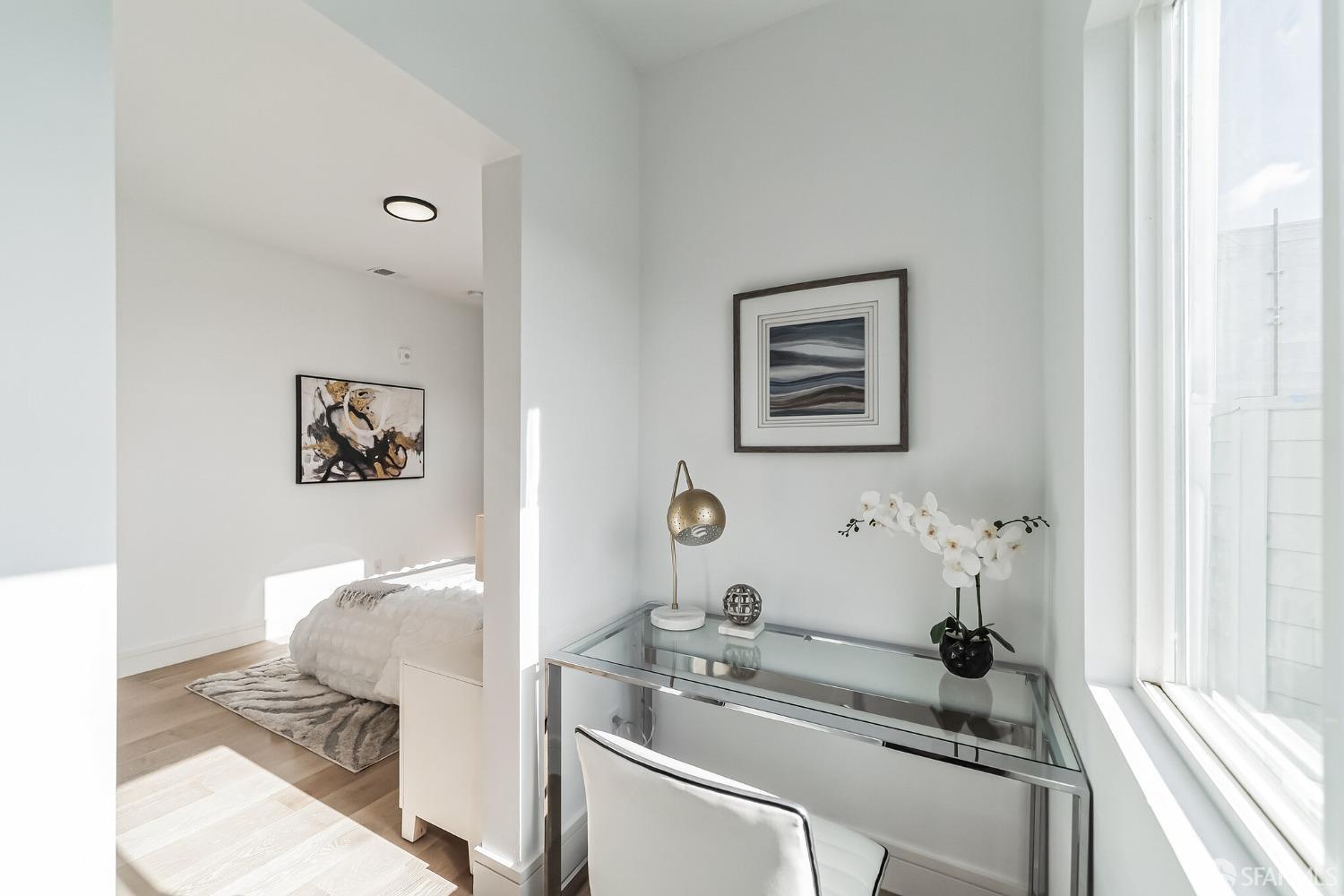 Detail Gallery Image 10 of 34 For 1492 Larkin St #6,  San Francisco,  CA 94109 - 2 Beds | 2 Baths