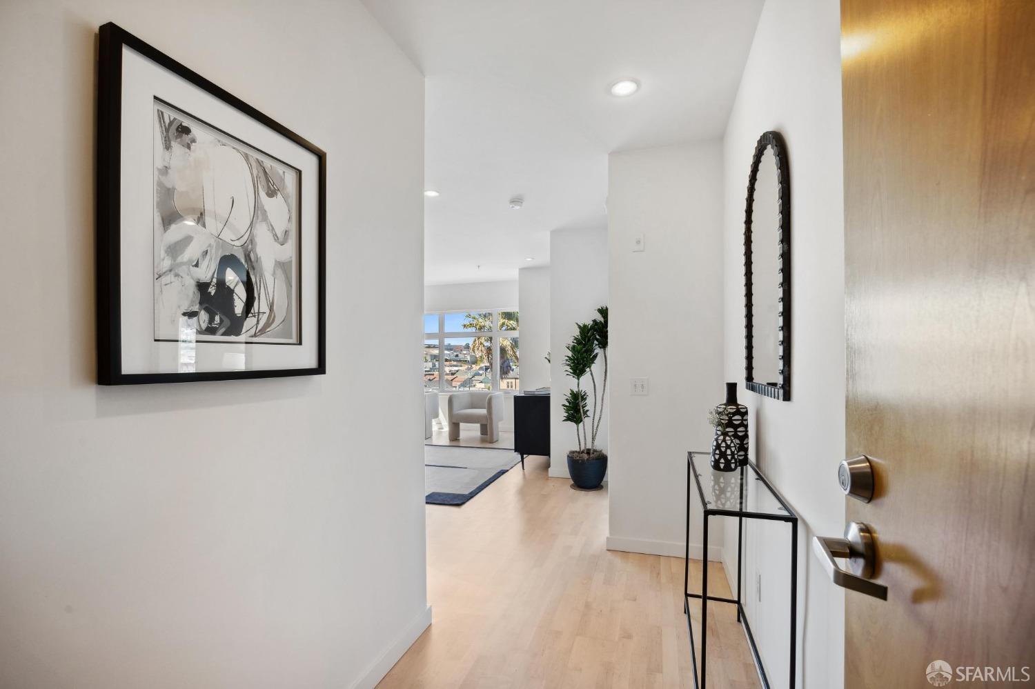 Detail Gallery Image 3 of 44 For 4343 3rd St #403,  San Francisco,  CA 94124 - 3 Beds | 2 Baths