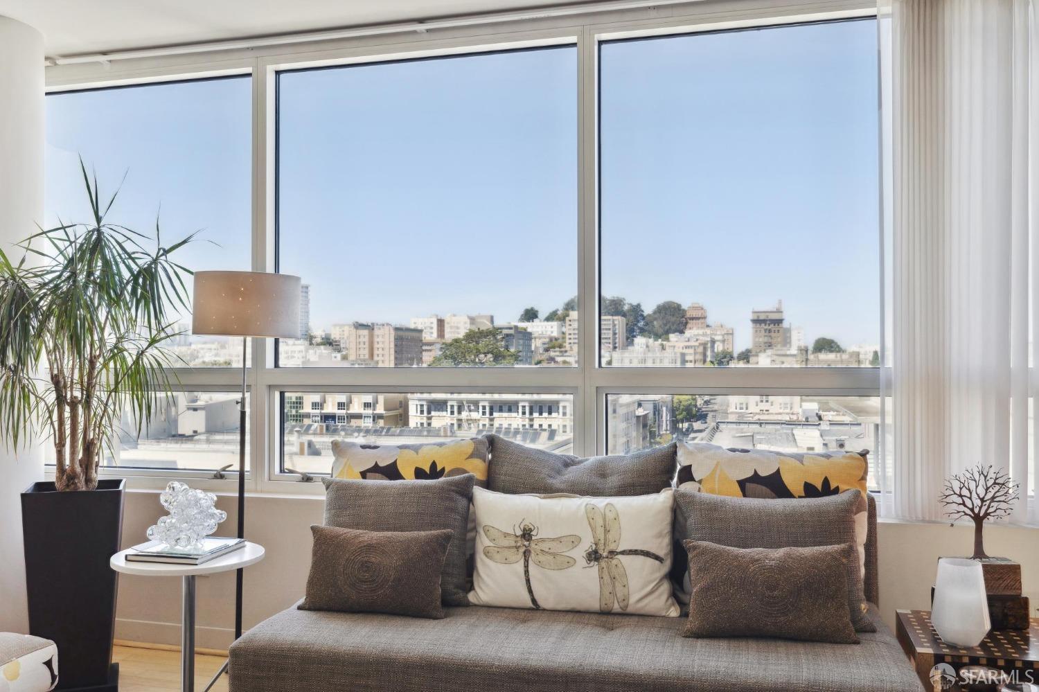 Detail Gallery Image 2 of 60 For 1388 Gough St #1201,  San Francisco,  CA 94109 - 2 Beds | 2 Baths