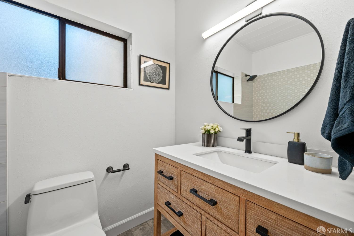 Detail Gallery Image 25 of 42 For 1817 California St 2e,  San Francisco,  CA 94109 - 2 Beds | 1/1 Baths