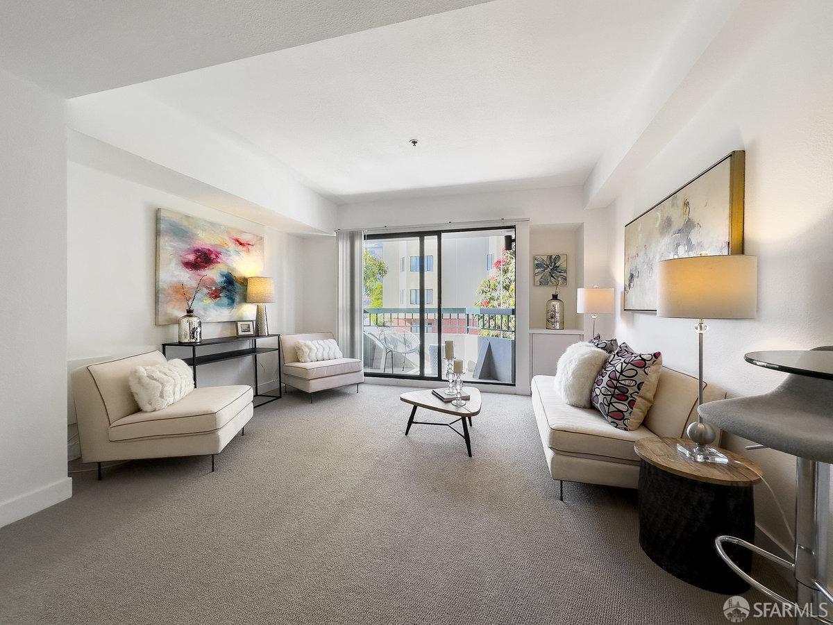 Detail Gallery Image 1 of 27 For 601 Van Ness Ave #131,  San Francisco,  CA 94102 - 1 Beds | 1 Baths