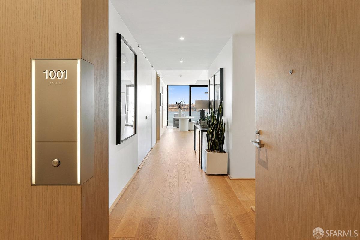 Detail Gallery Image 3 of 62 For 1 Steuart Ln #1001,  San Francisco,  CA 94115 - 3 Beds | 3 Baths