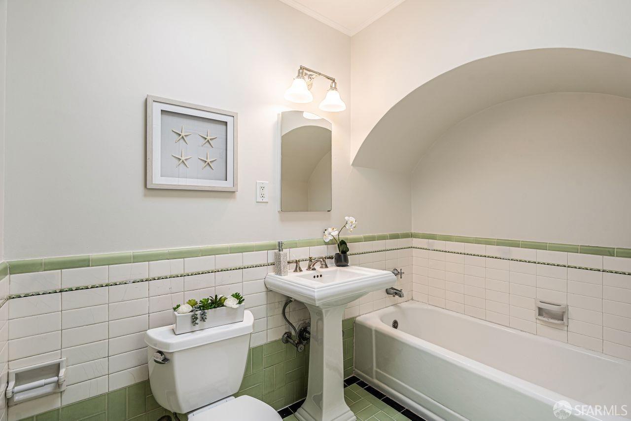 Detail Gallery Image 18 of 31 For 1646 41st Ave, San Francisco,  CA 94122 - 2 Beds | 1 Baths