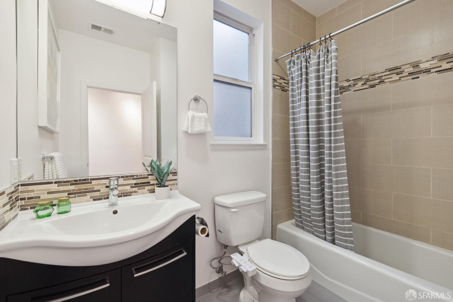 Detail Gallery Image 12 of 28 For 187 Russ St, San Francisco,  CA 94103 - 2 Beds | 2 Baths