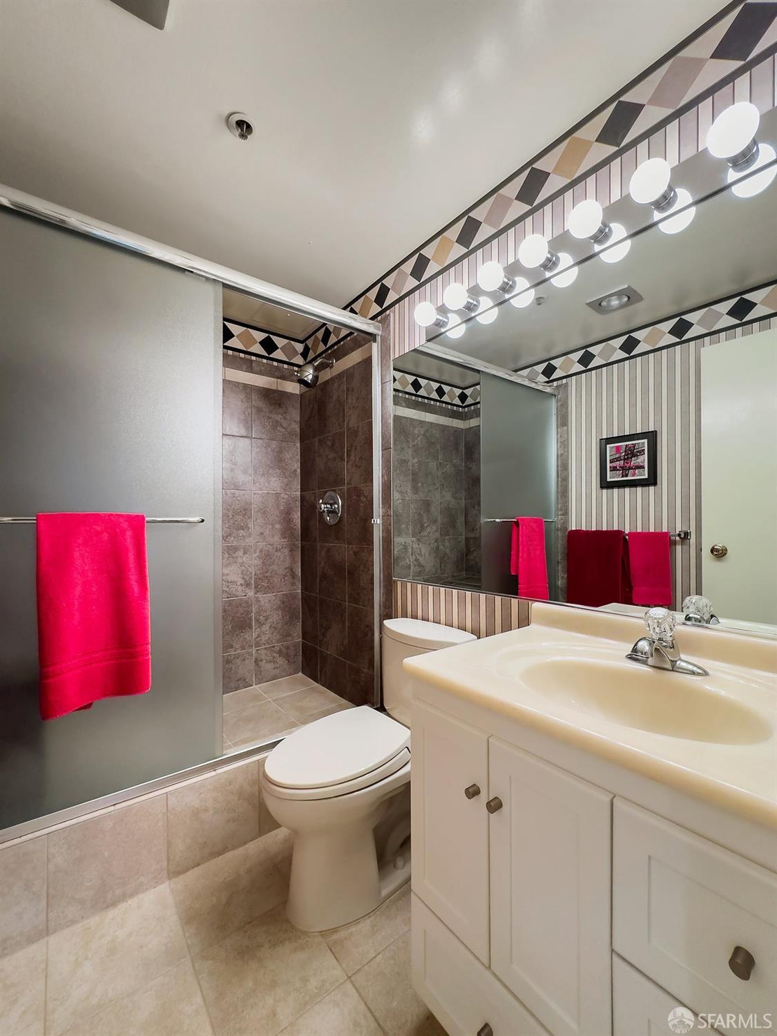 Detail Gallery Image 15 of 25 For 601 Van Ness Ave #110,  San Francisco,  CA 94102 - 1 Beds | 1 Baths