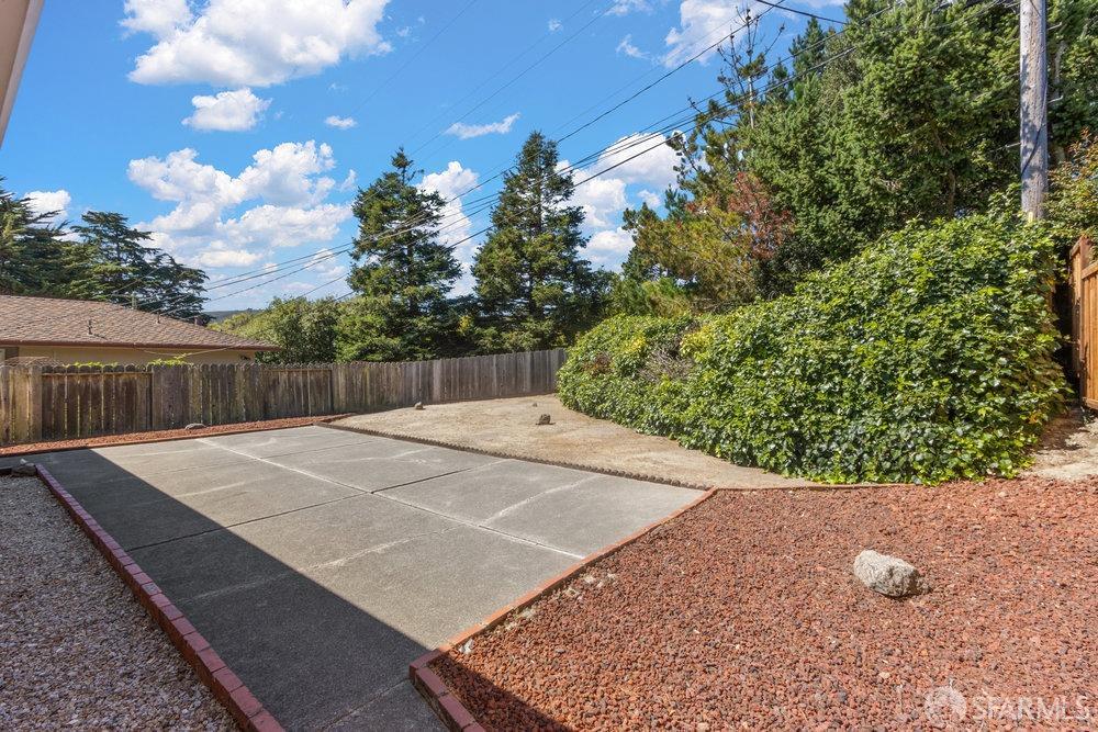 Detail Gallery Image 19 of 32 For 2520 Sherwood Dr, San Bruno,  CA 94066 - 3 Beds | 2 Baths