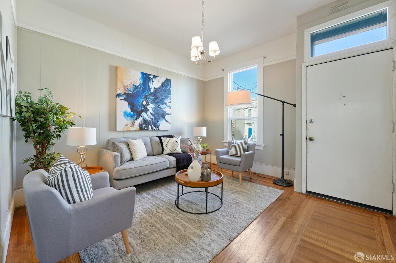 Detail Gallery Image 1 of 33 For 1222 York St a,  San Francisco,  CA 94110 - 2 Beds | 1 Baths