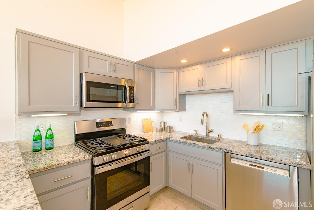 Detail Gallery Image 8 of 39 For 1488 Harrison St #303,  San Francisco,  CA 94103 - 2 Beds | 2 Baths