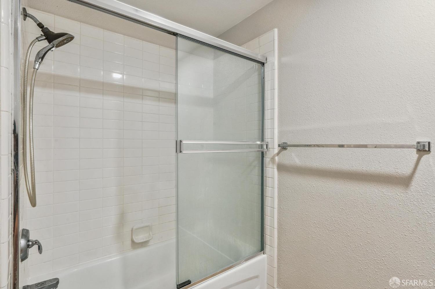 Detail Gallery Image 30 of 44 For 301 Crescent Ct #3411,  San Francisco,  CA 94134 - 1 Beds | 1 Baths