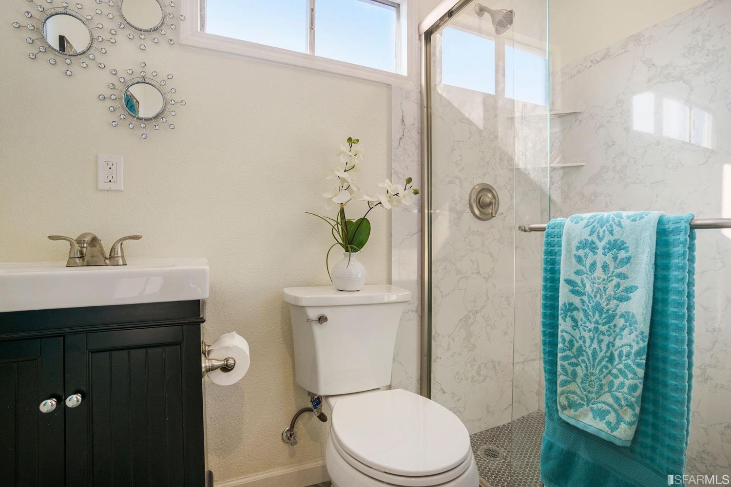 Detail Gallery Image 6 of 17 For 200 Naples St, San Francisco,  CA 94112 - 2 Beds | 2/1 Baths