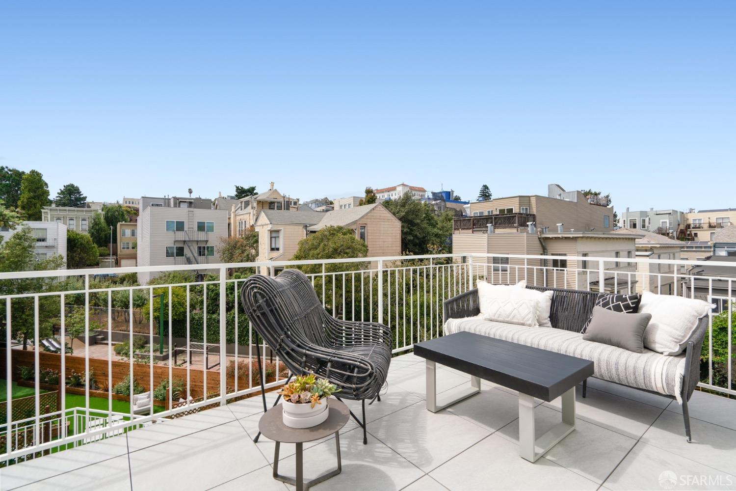 Detail Gallery Image 15 of 24 For 350 San Jose Ave #11,  San Francisco,  CA 94110 - 2 Beds | 2 Baths