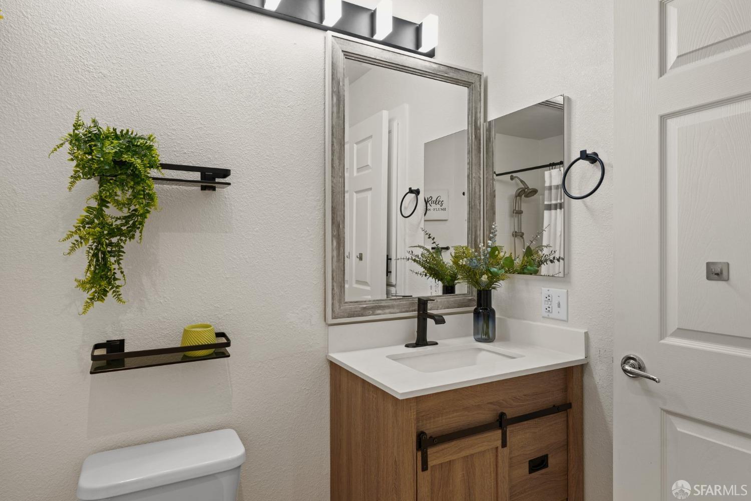 Detail Gallery Image 27 of 35 For 260 Caldecott Ln #113,  Oakland,  CA 94618 - 2 Beds | 2 Baths