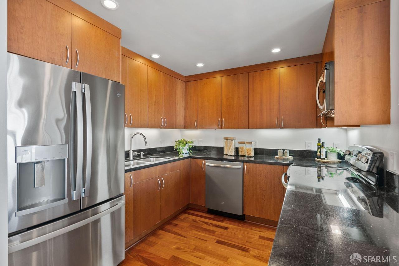 Detail Gallery Image 5 of 62 For 88 King St #724,  San Francisco,  CA 94107 - 2 Beds | 2 Baths