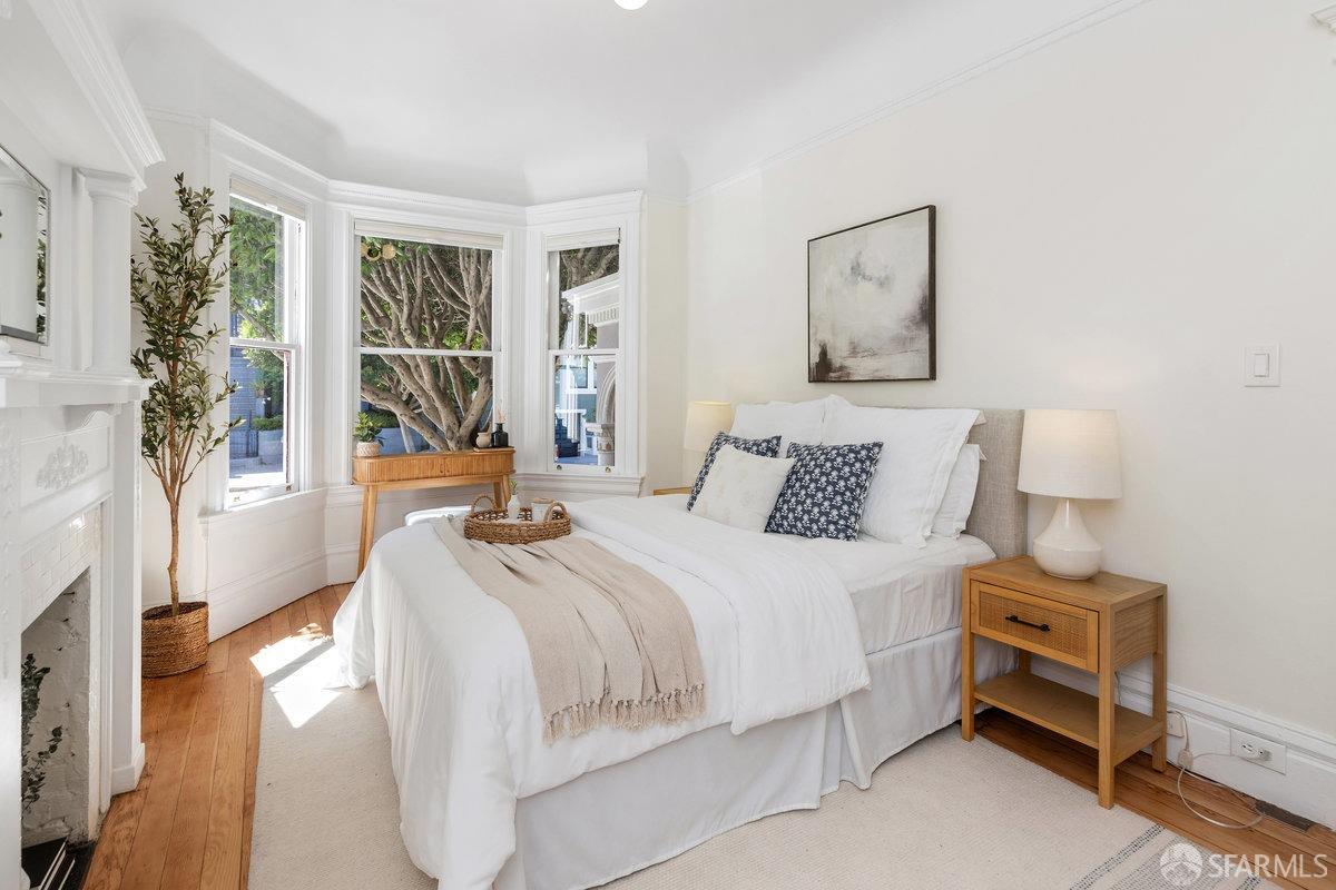 Detail Gallery Image 2 of 57 For 1378 Waller St #2,  San Francisco,  CA 94117 - 2 Beds | 1 Baths